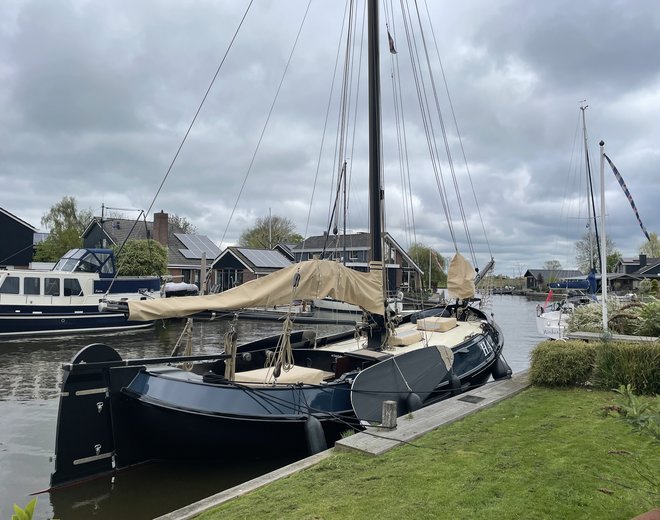 Visserman Aak  HA 4  de Oesterkraker huren